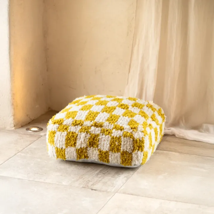 Pouf damier en laine avec garnissage
