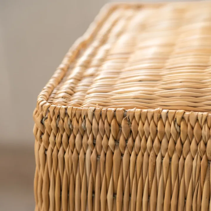 Pouf en paille tressée fait main