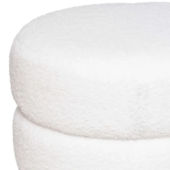 Pouf en velours et bouclettes