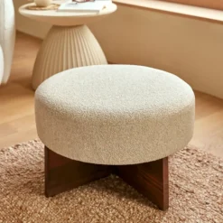 Pouf rond en tissu bouclette avec base bois
