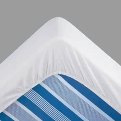Protège-matelas en forme de drap housse