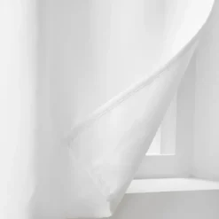 Rideau court isolant thermique