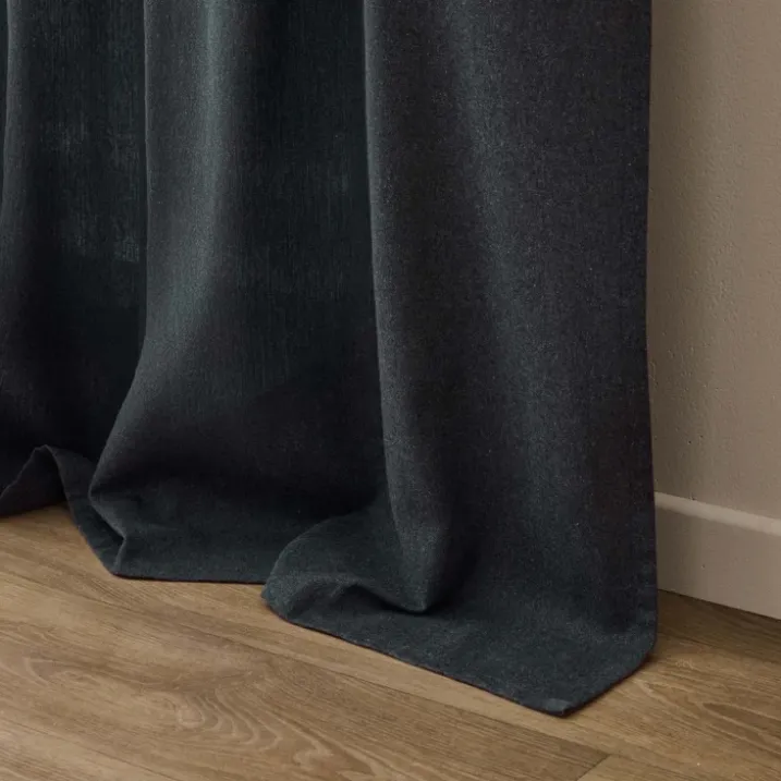 Rideau à œillets avec haut à carreaux et pompons en polycoton