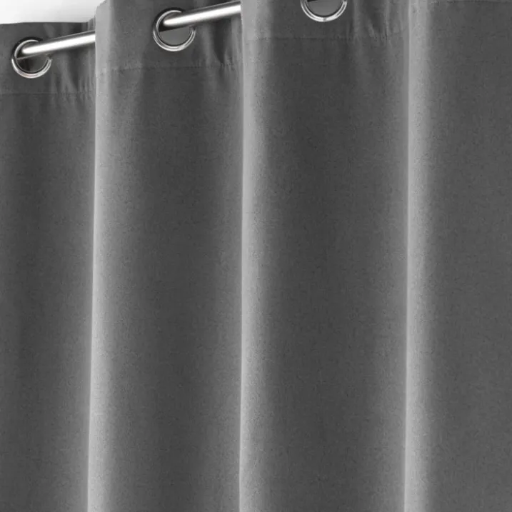 Rideau isolant doublé polaire