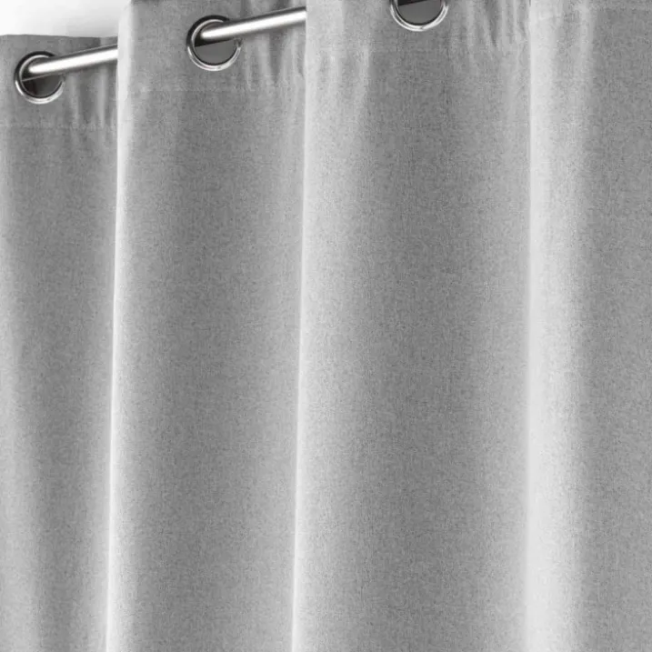 Rideau isolant doublé polaire