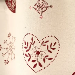 Rideau jacquard d’ameublement avec motifs chalets et cœurs