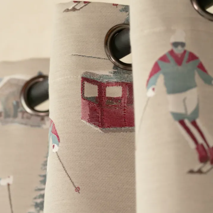 Rideau jacquard à œillets avec motifs skieurs et sapins
