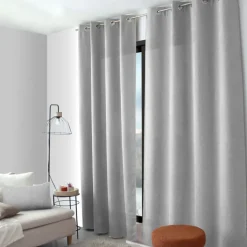 Rideau à oeillets en velours chenillé