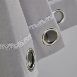 Rideau à oeillets romantique avec dentelle