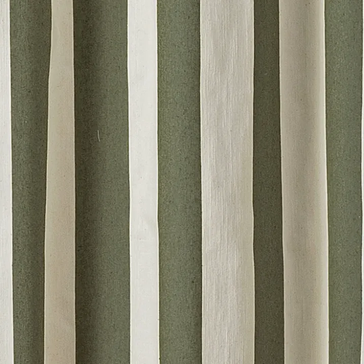 Rideau à rayures verticales en armure satin avec œillets