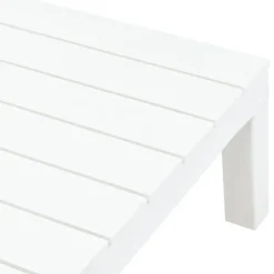 Table basse de jardin durable