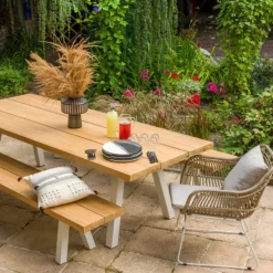 Table d'extérieur esprit bord de mer