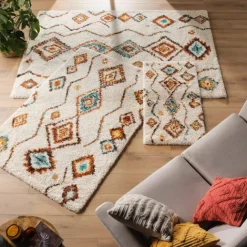 Tapis berbère à motifs géométriques