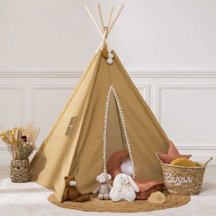 Tipi à pompons ronds