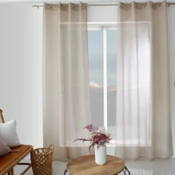 Voilage aux fils tissés argentés