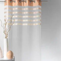 Voilage avec parement à rayures satinées