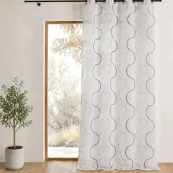 Voilage brodé à motifs ondulés