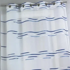 Voilage à fines rayures horizontales tissées