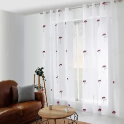 Voilage tamisant aux broderies florales