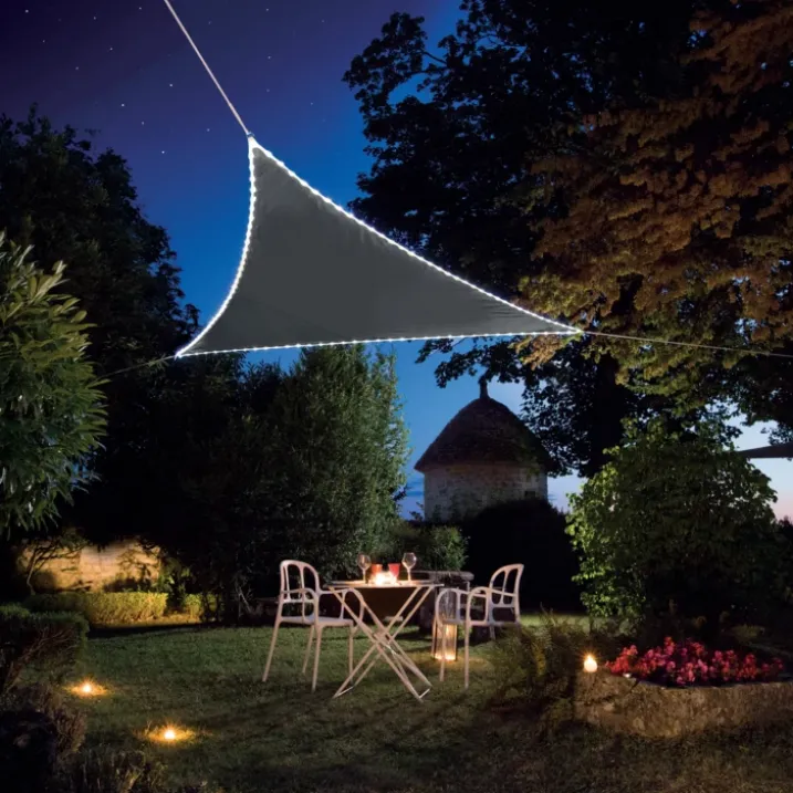 Voile d’ombrage triangulaire avec leds solaires